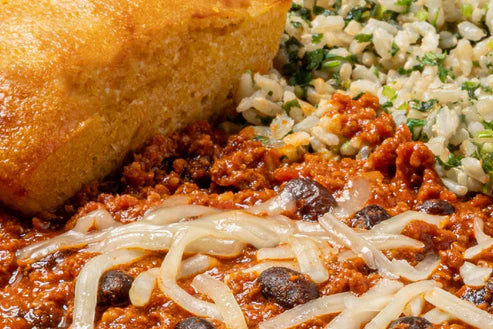Chili plate w/ Honey Butter Cornbread(Th)