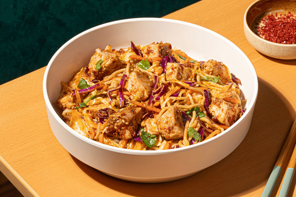 Chilli Crisp Noodles w/ Sesame Chicken(M/T)